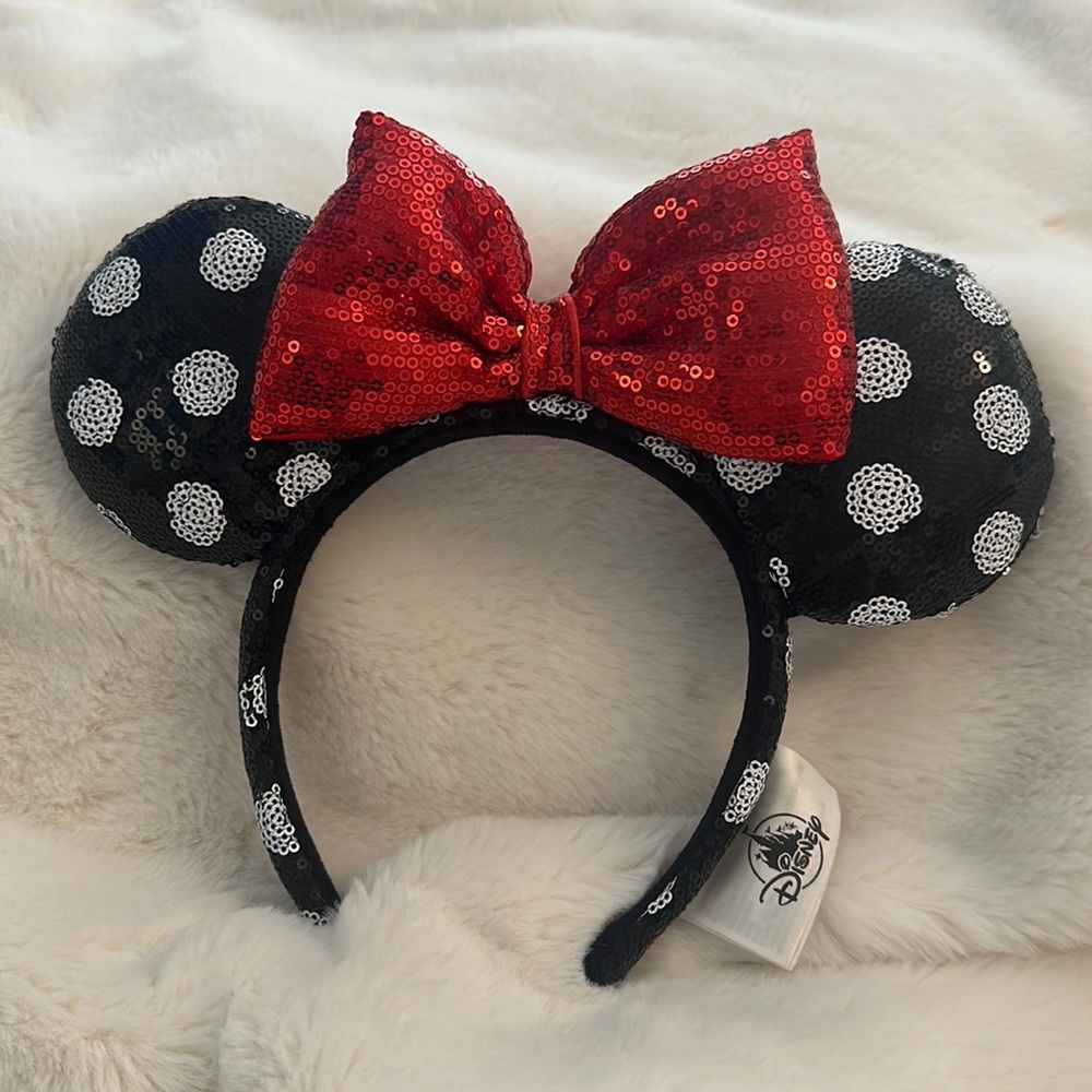 Disney Minnie Mouse Black and White polka dot sequin with a red bow Headband. - Picture 2 of 6